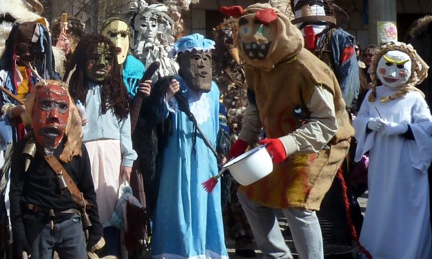 Fiestas de Invierno. Domingo de Carnaval: Carnavaladas y Corrida del Gallo. Marzas 2017