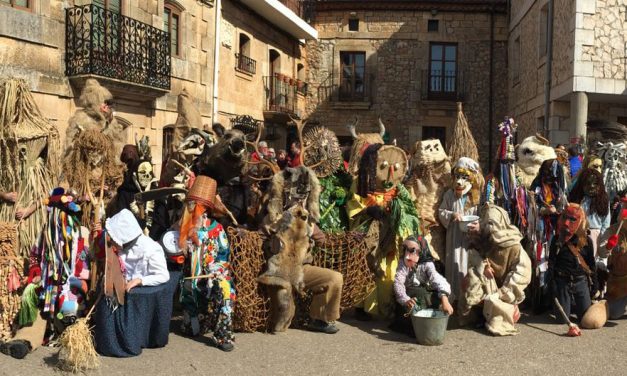 Fiestas de Invierno. Domingo de Carnaval: Carnavaladas y Corrida del Gallo. Marzas 2017